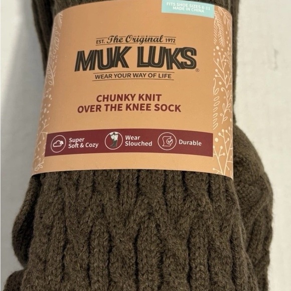 NWT Muk Luks Chocolate Brown Woman’s Fits Sizes 6-11 Over the Knee Super Soft - Picture 4 of 4
